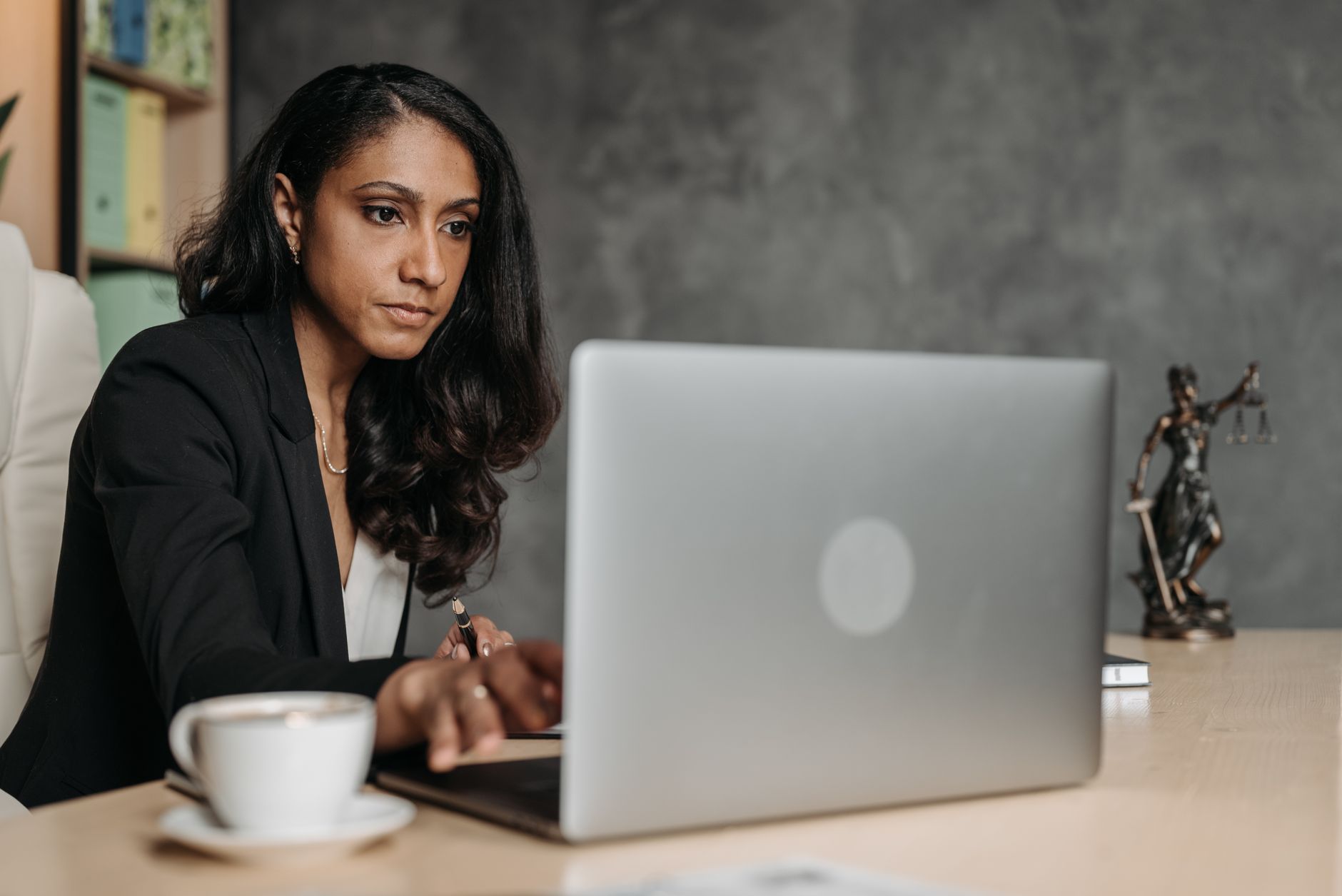 Batching for Lawyers with Multiple Cases: How to Group Similar Tasks and Reduce Context Switching