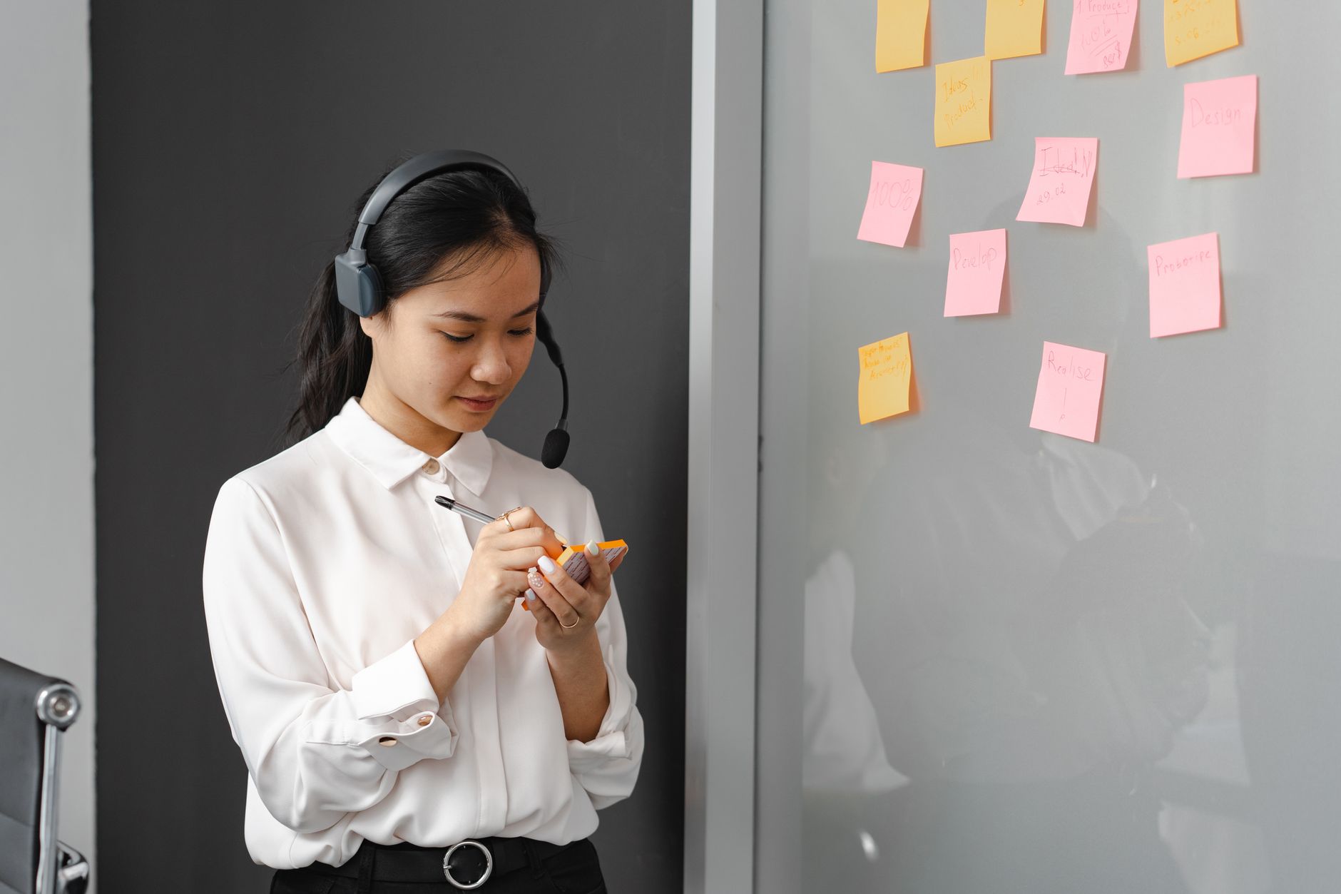 Tablero Kanban en Foco con tareas de varios clientes diferenciadas por color