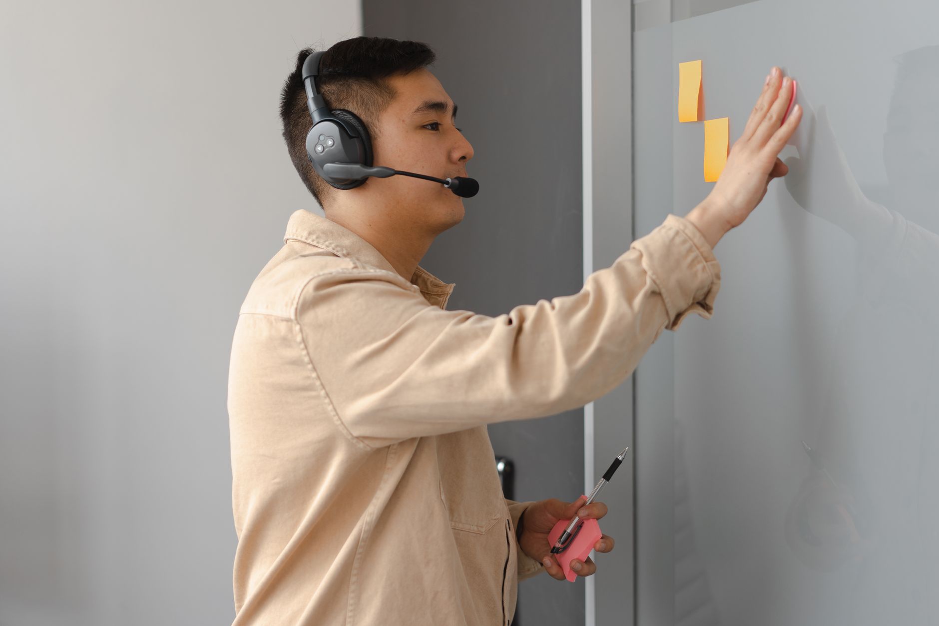 Voice capture in Foco: automatic transcription of a task with date and priority
