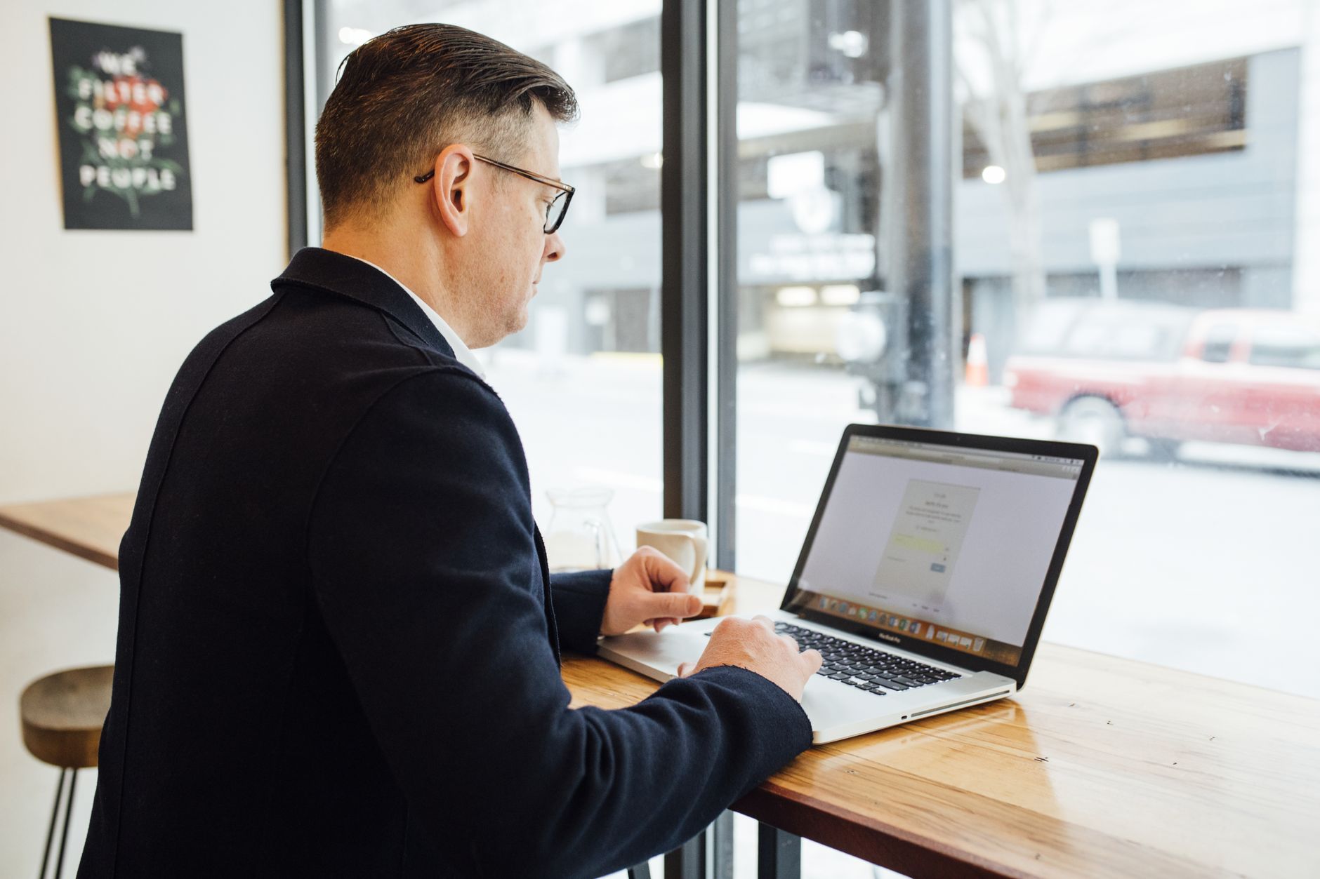 Best Task Manager for Freelancers with Multiple Time Zones: How to Avoid Overlaps and Mistakes