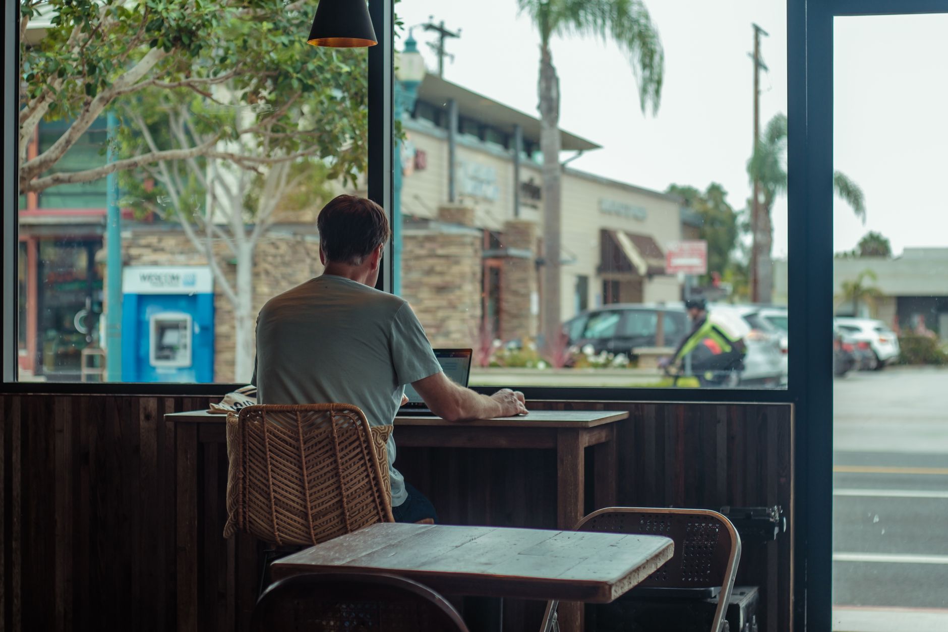 Deep work para freelancers con varios clientes: cómo crear bloques de concentración sin distracciones