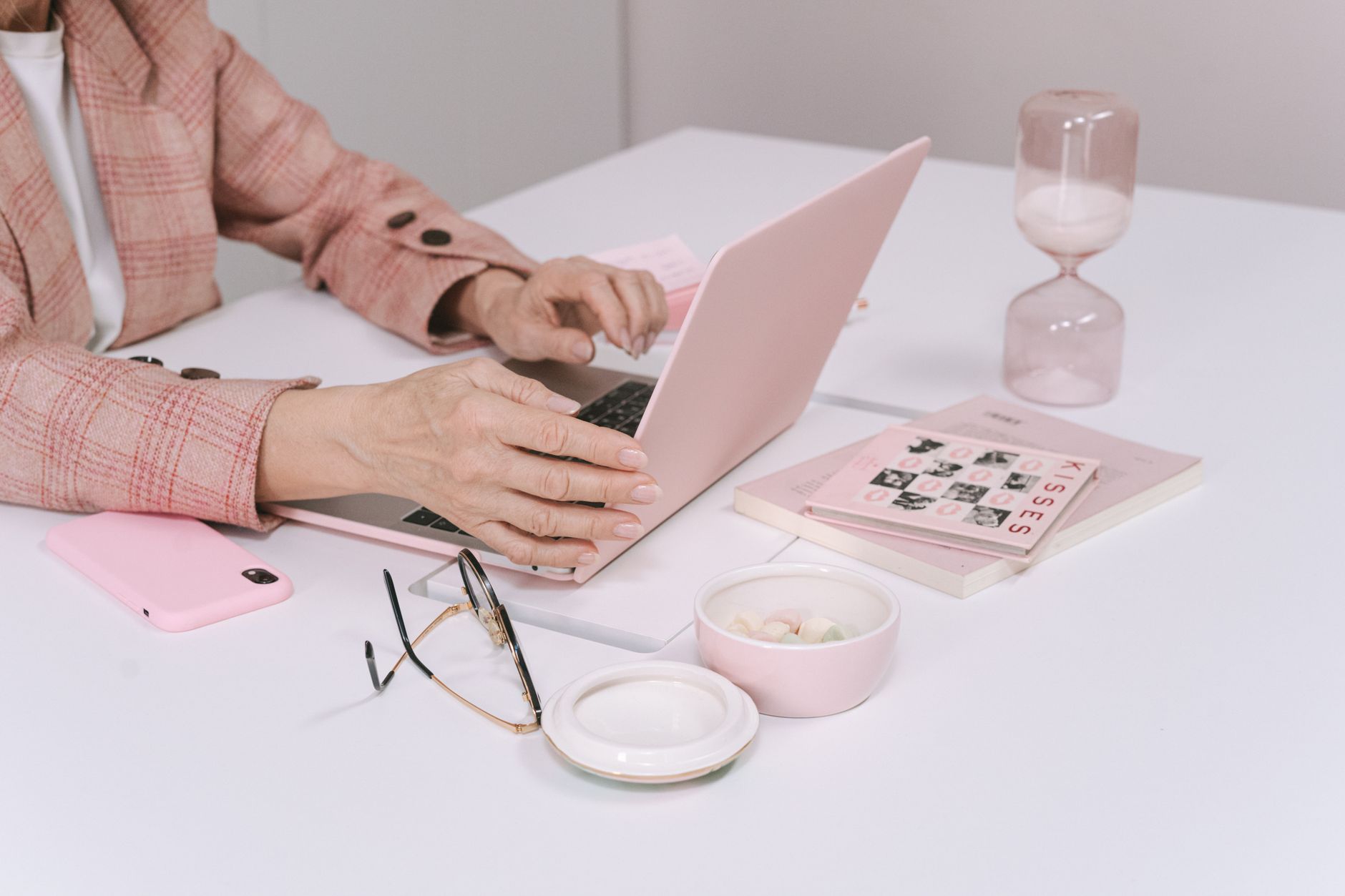 How to Apply the Two-Minute Rule for Multiple Jobs Without Drowning in Micro-Tasks