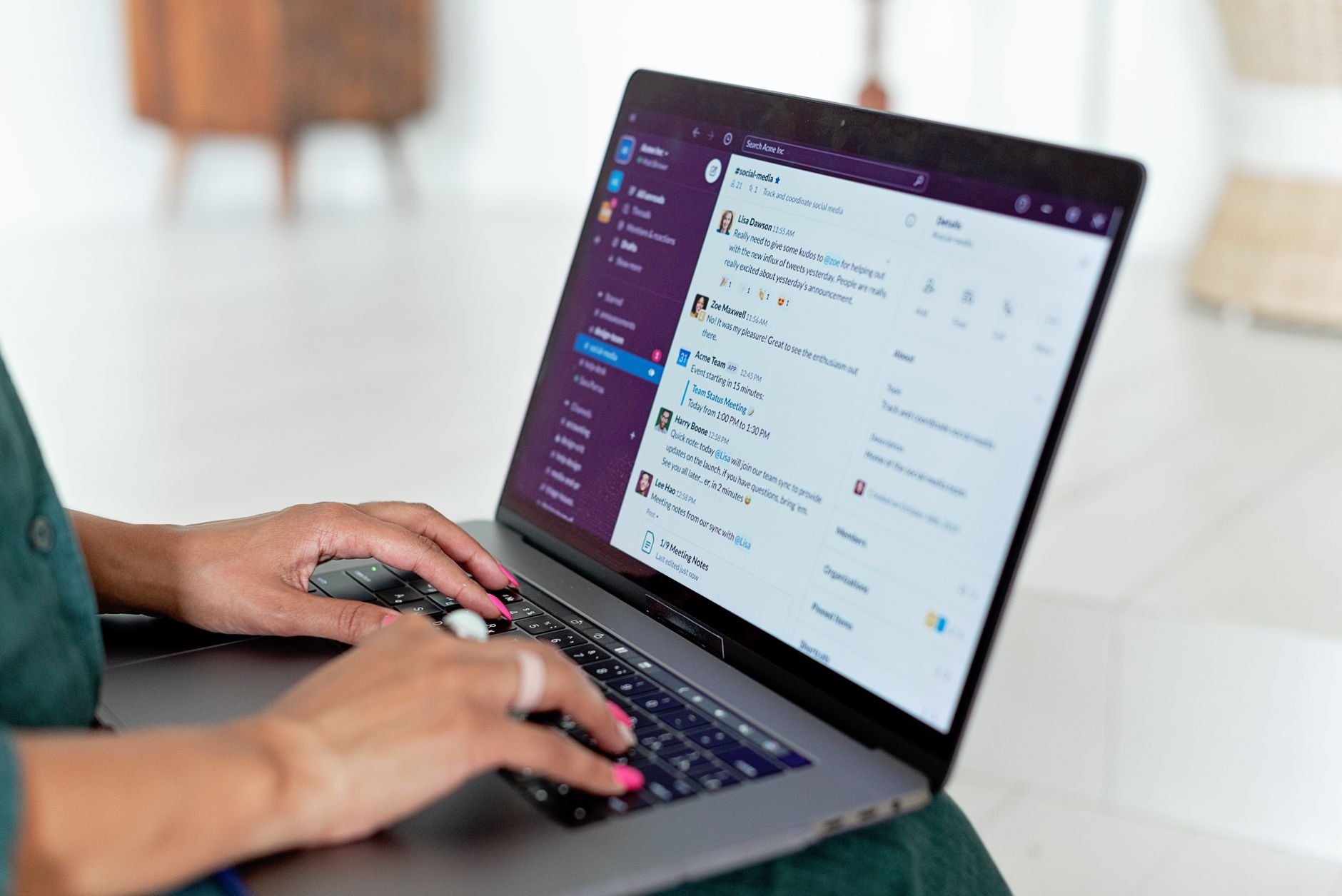 Laptop screen displaying GitHub and Jira tasks in Foco app