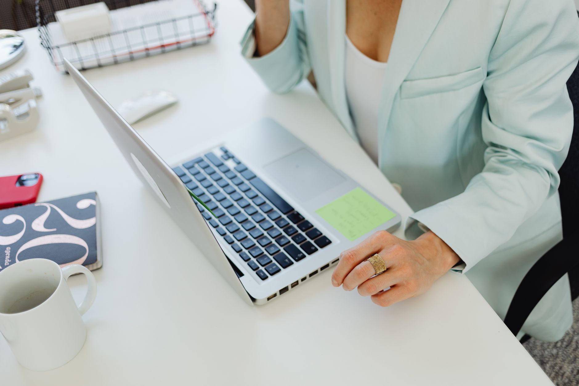 How to manage meetings with multiple clients without mixing up details: practical strategies with Foco