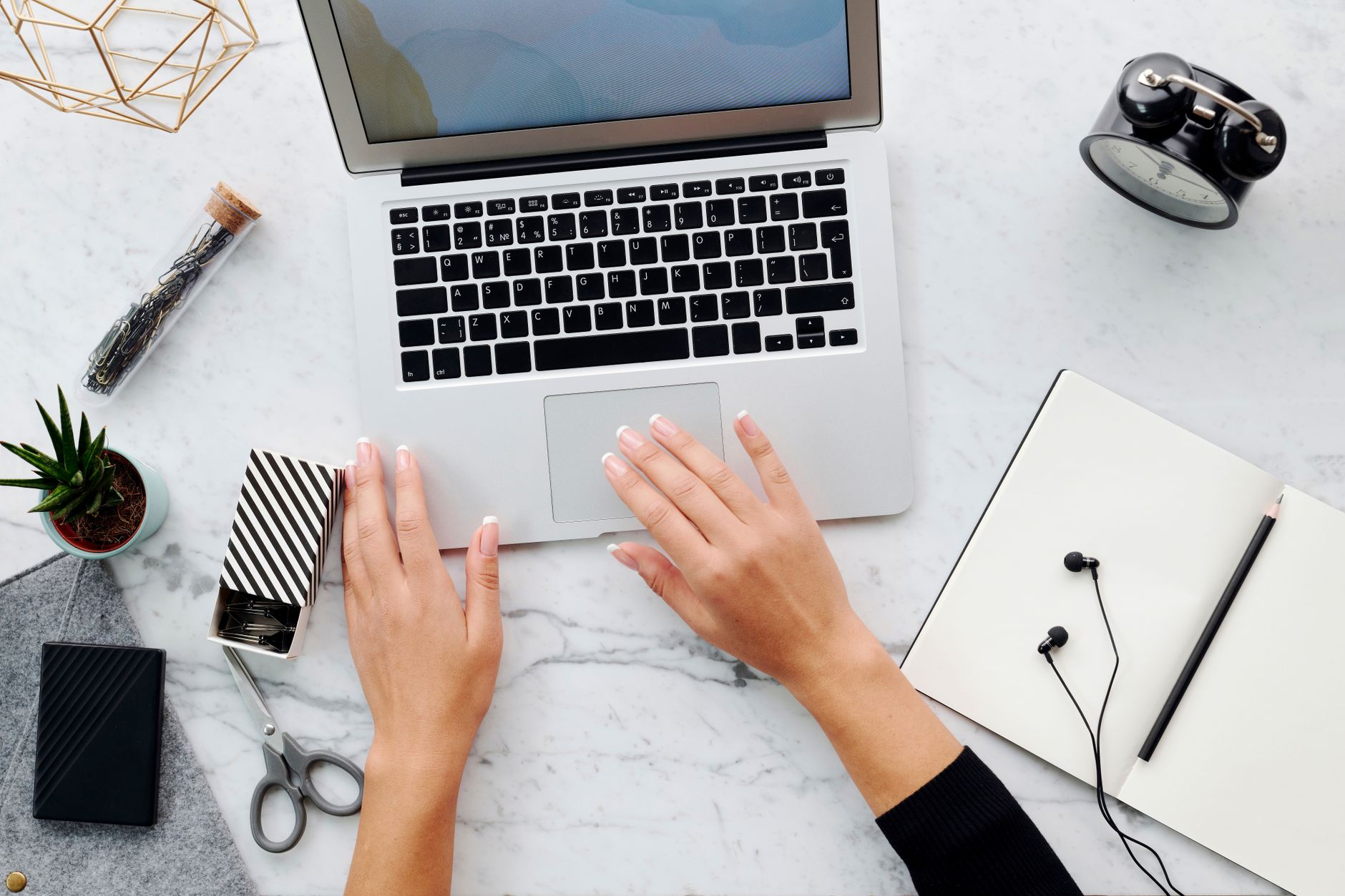 How to Organize Time Blocks for Freelancers with Different Time Zones Without Losing Productivity