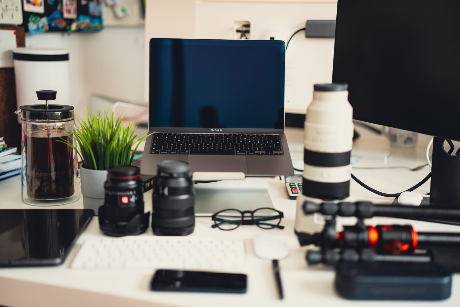 Time blocks for freelancers with different time zones: a step-by-step guide to staying in control