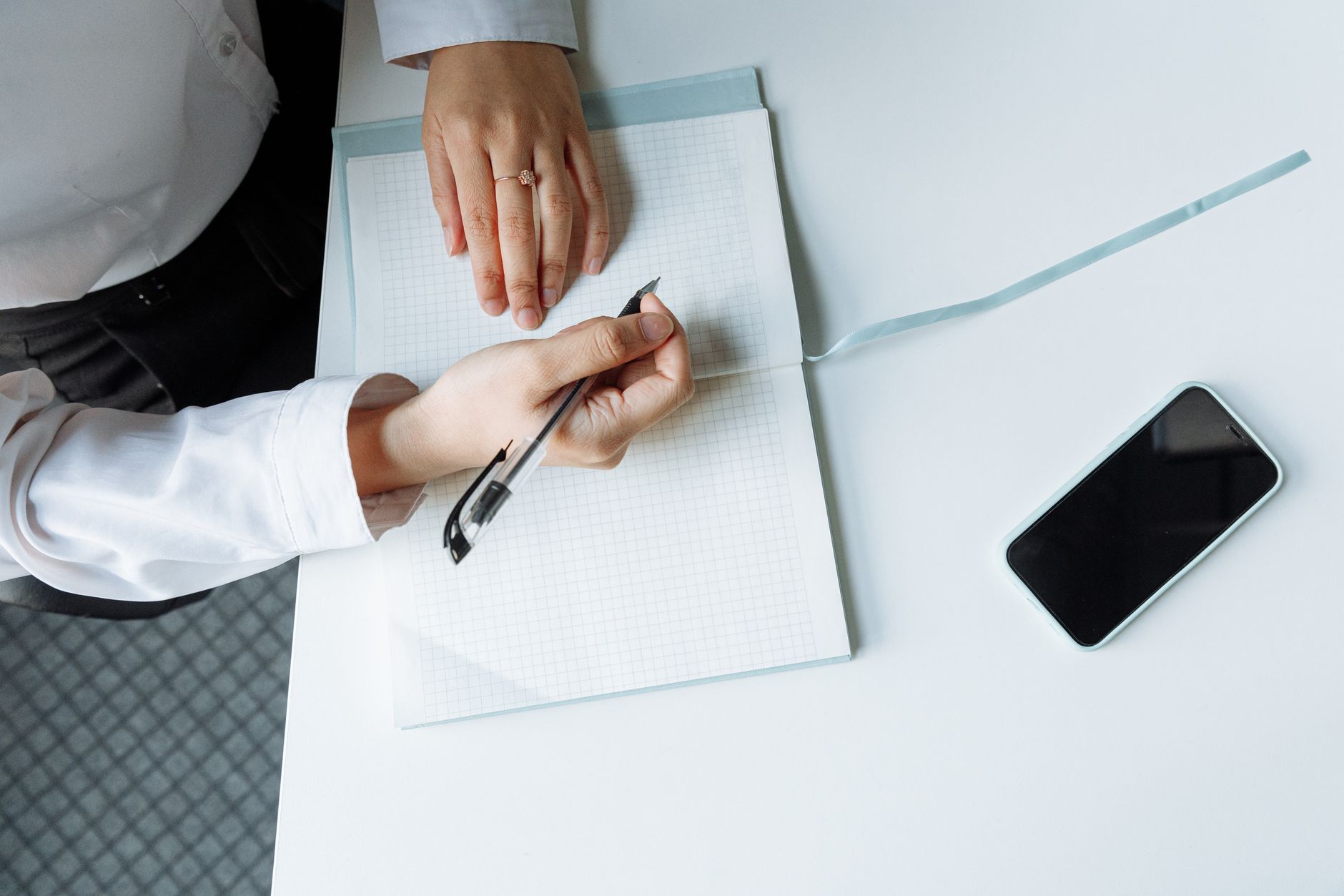 User dictating tasks via voice capture in Foco for quick task creation