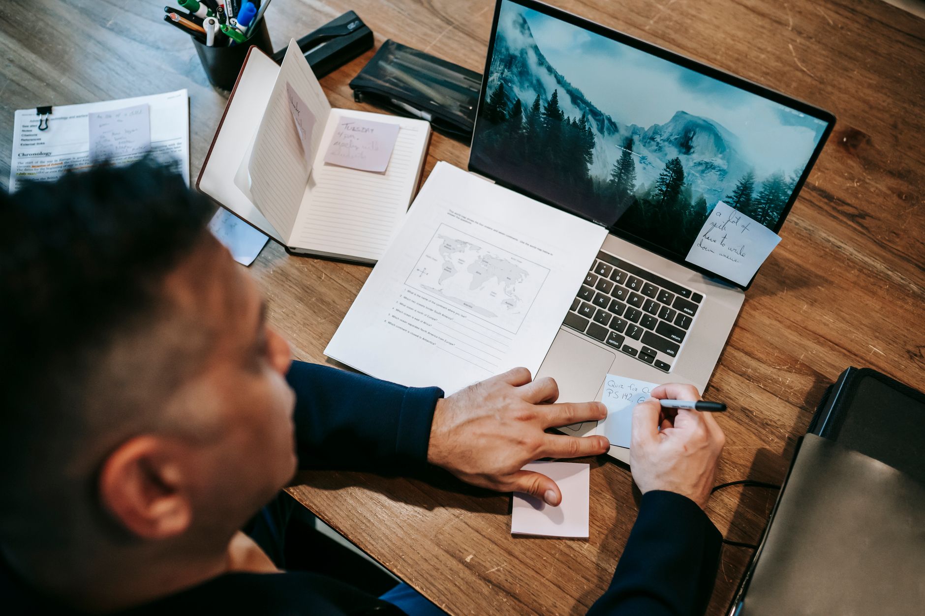 Freelancer organizing tasks from multiple clients in an app using colors and tags