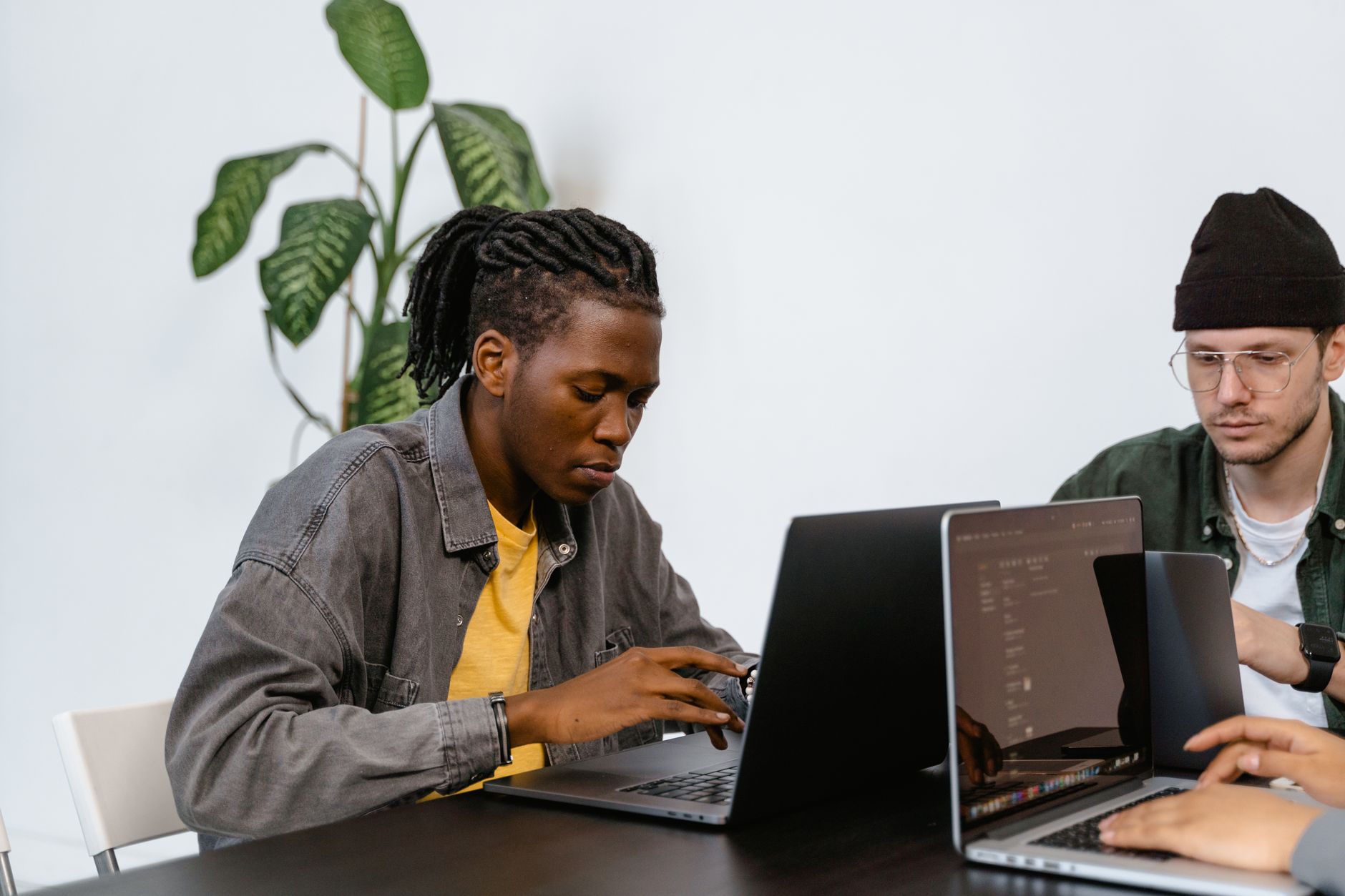 How to convert emails into tasks without copy-paste: a practical guide to improve productivity