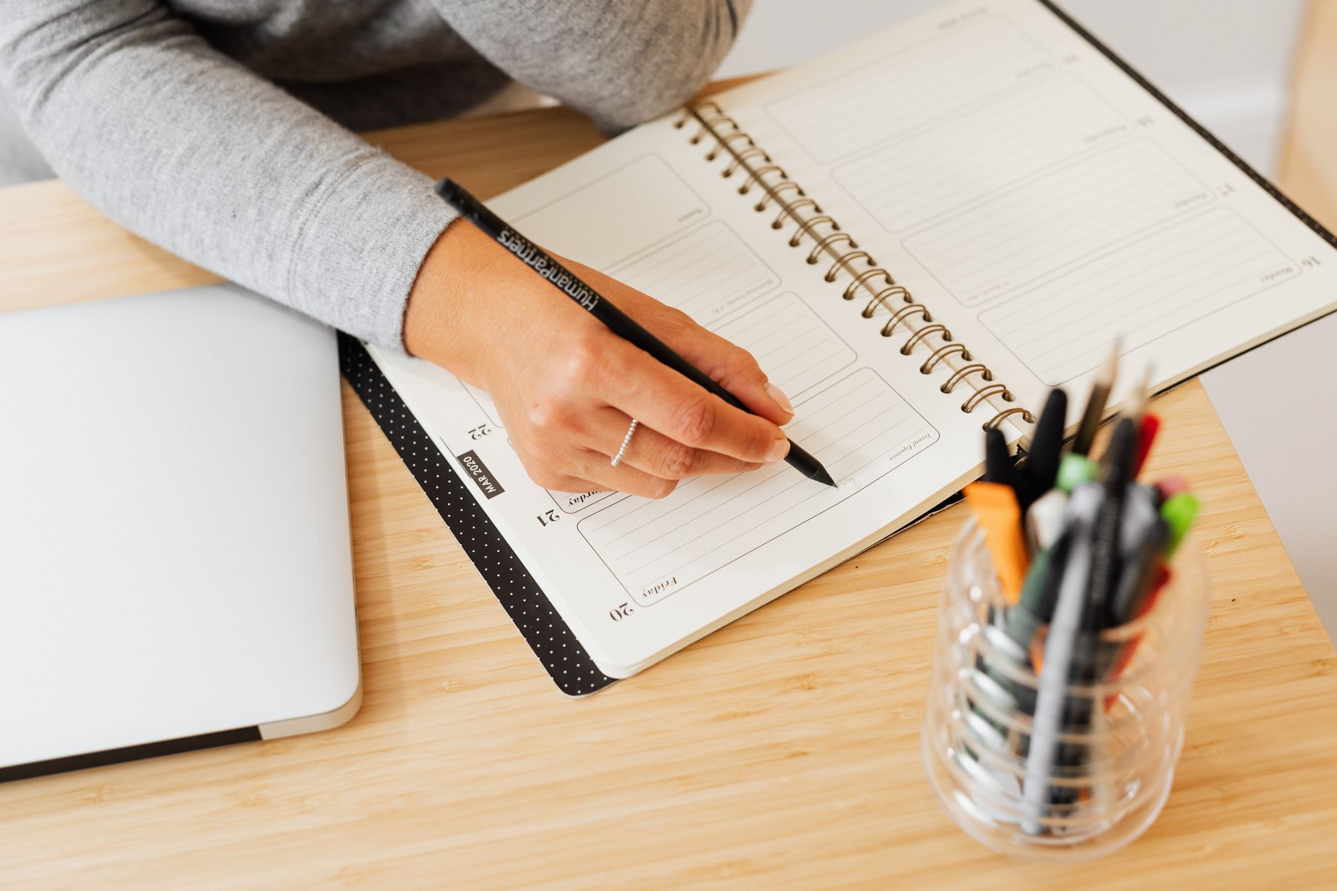 Step-by-Step Guide to Group Tasks by Project and Client in One App: How to Avoid Overlaps and Confusion with Tags, Filters, and Custom Views