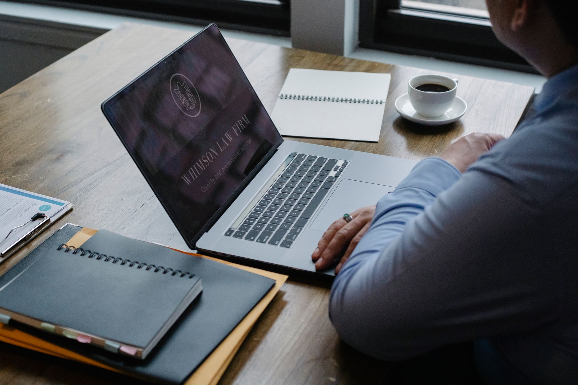 Task manager for attorneys with multiple cases: how to centralize deadlines, documentation, and follow-ups without missing details