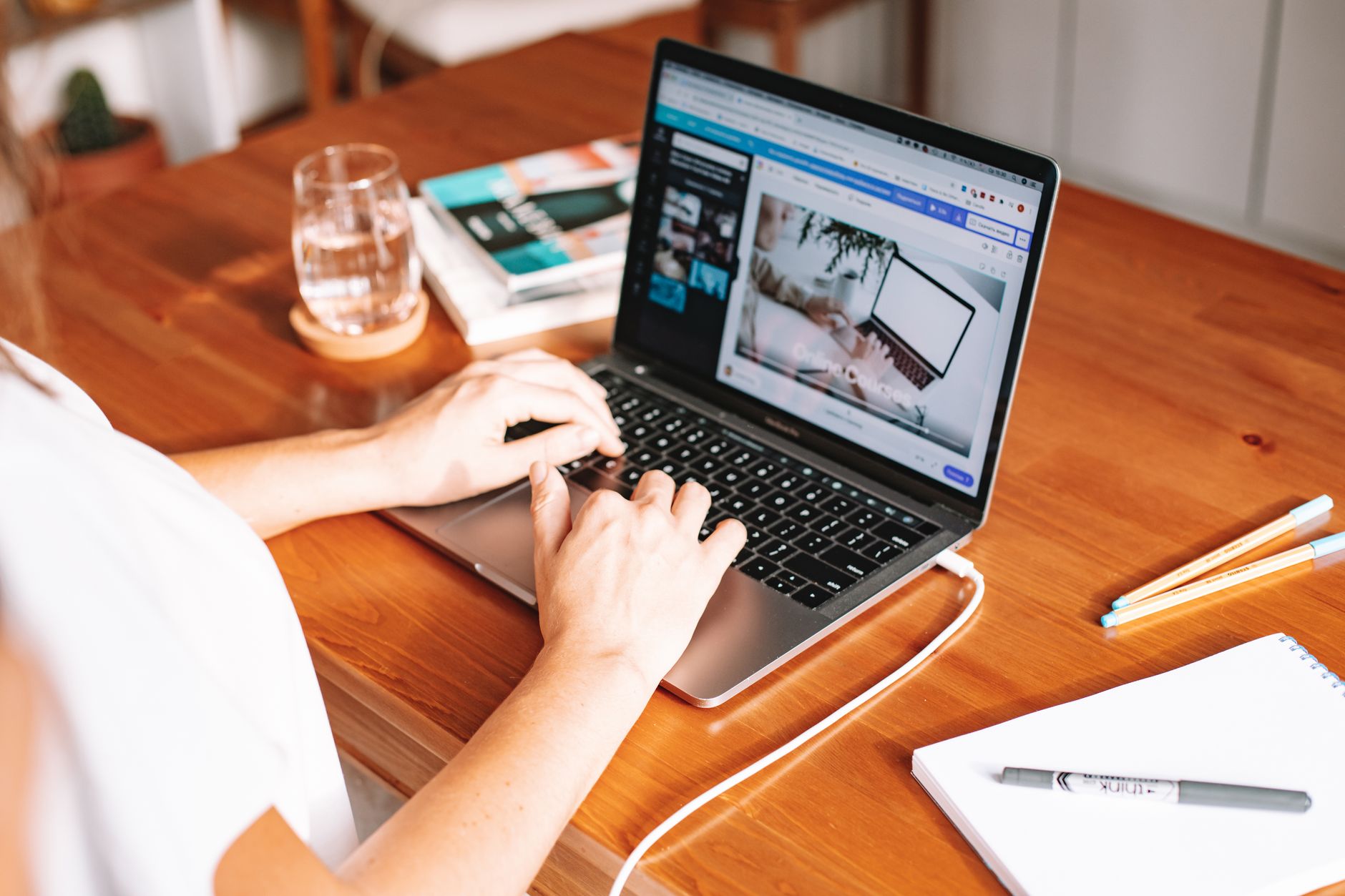 Task manager for freelancers with multiple clients: strategies to avoid losing details or deadlines when centralizing everything