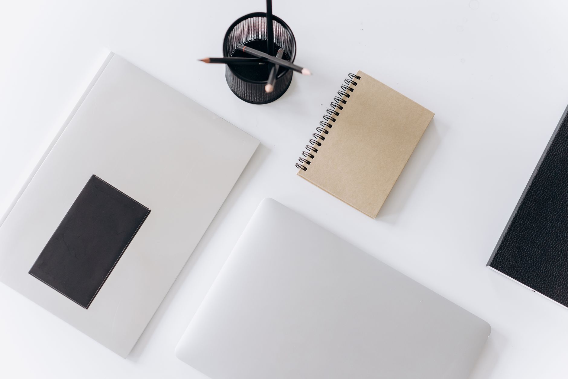 To-Do List for Freelancers with Multiple Email Accounts: How to Centralize Tasks Without Losing Important Emails