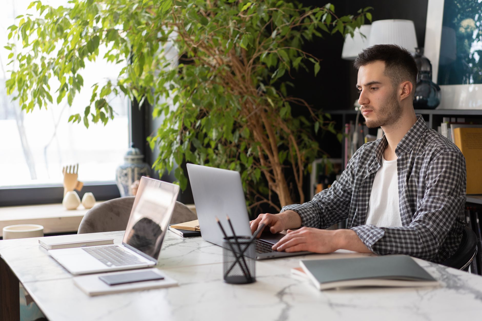 Todoist vs Foco for Multiple Jobs: Why Foco Eliminates Task Fragmentation for Freelancers