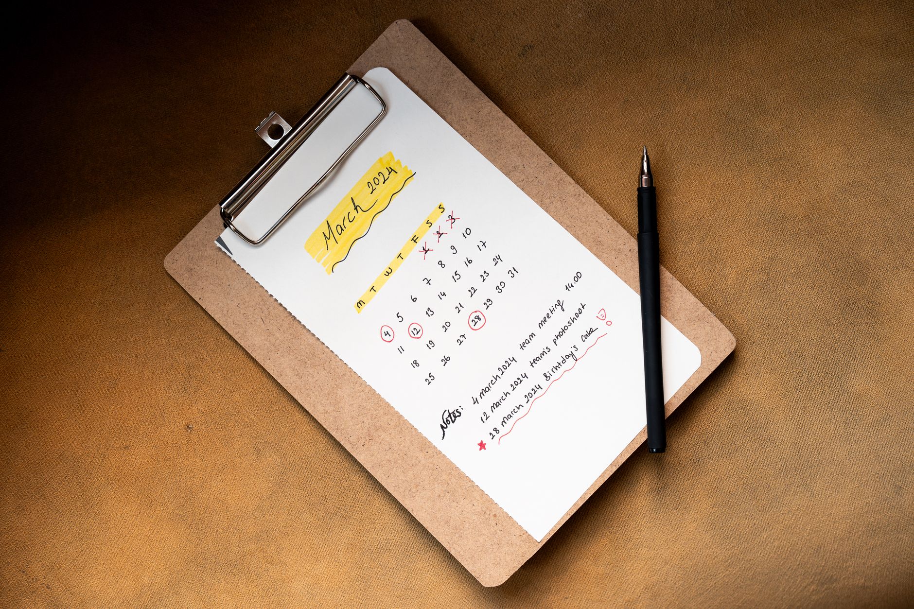 Calendar view with synced tasks and meetings